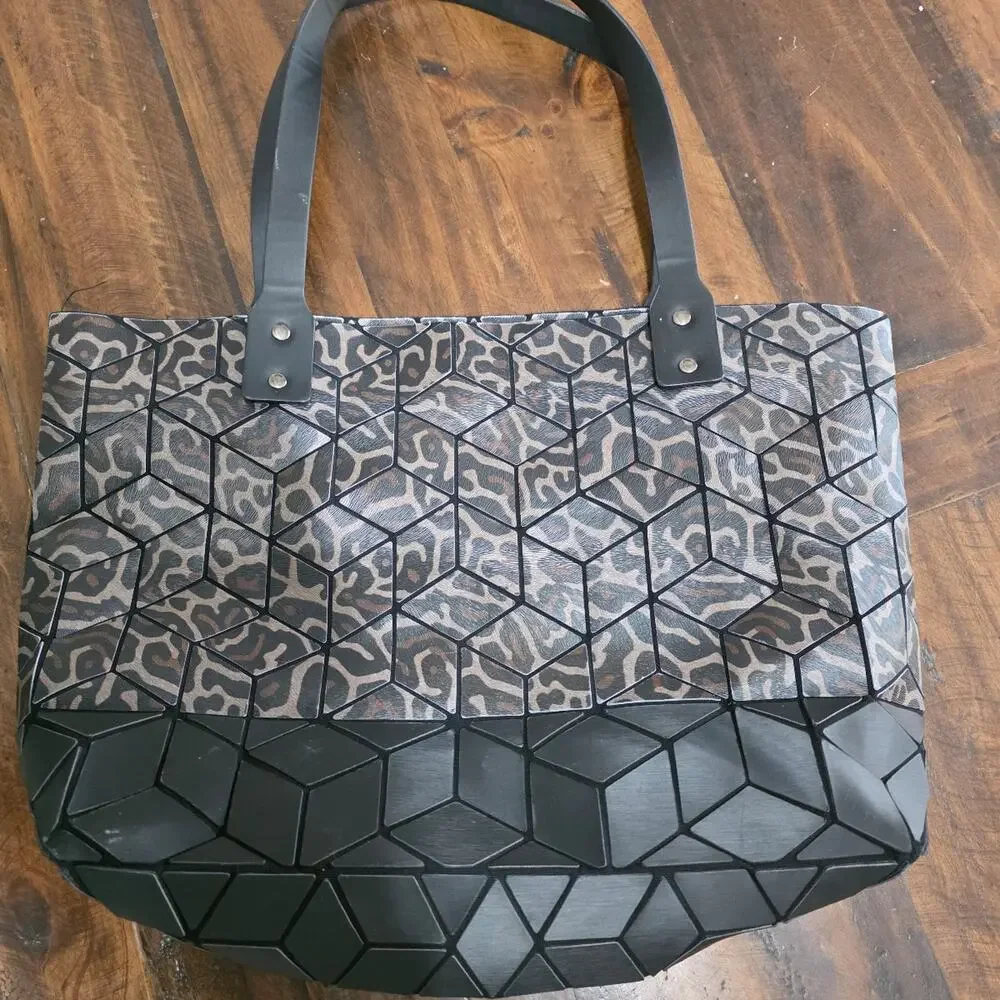 Emilio Pepe Italy Geometric Leopard Print Tote Bag Black 3D Cube Pattern Purse